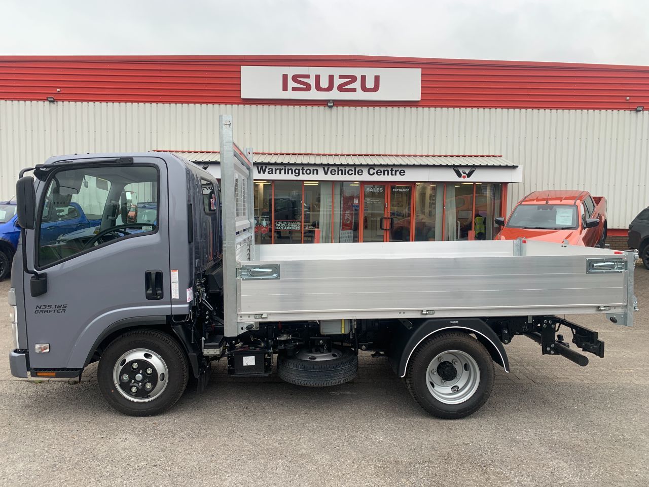 2024 Isuzu Truck N35