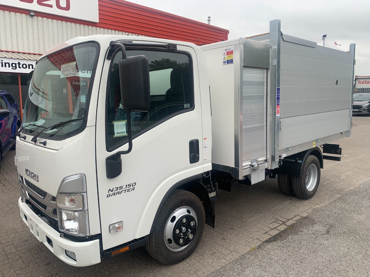 2024 Isuzu Truck N35