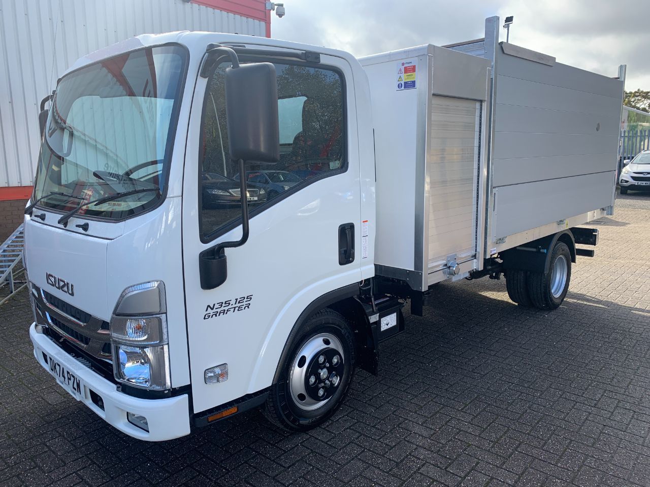 2024 Isuzu Truck N35