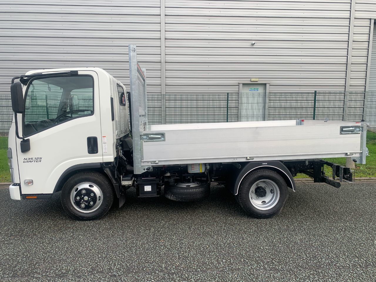 2024 Isuzu Truck N35