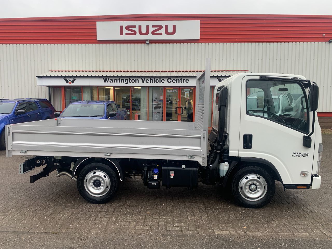 2024 Isuzu Truck N35